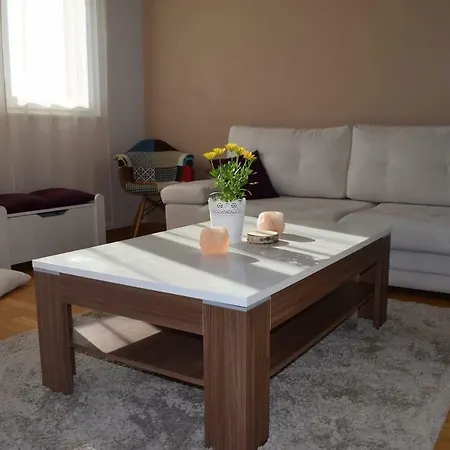 Luna Apartment *
